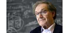 Sir Roger Penrose. L’éternel retour de la fin du monde