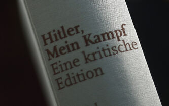 Mein Kampf réédité: désamorcer une bombe ou diffuser l’horreur?
