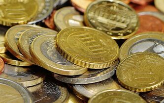 Revenu universel : une idée, deux idéologies