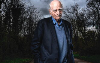 Michel Serres: “Je pense avec les pieds”