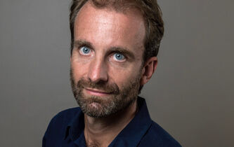 Alexandre Lacroix : “Nos sexualités sont encore cadenassées par un script sexuel dominant”