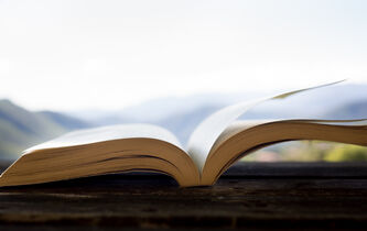 Déprime post-lecture : pourquoi finir un livre nous rend triste