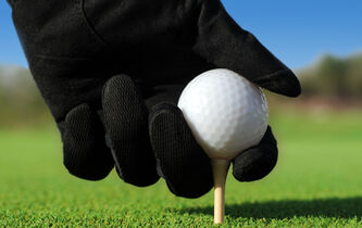 Jets privés, golfs : doit-on faire des riches les boucs émissaires de la crise climatique ?